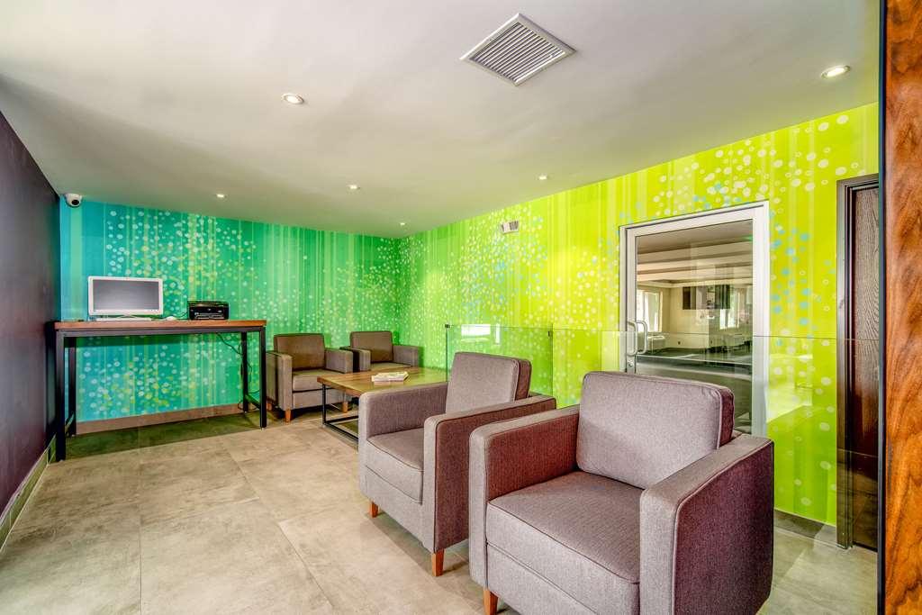 818 Hotel + Pool, Ascend Hotel Collection By Choice ロサンゼルス 設備 写真